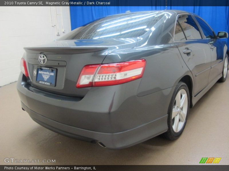 Magnetic Gray Metallic / Dark Charcoal 2010 Toyota Camry SE