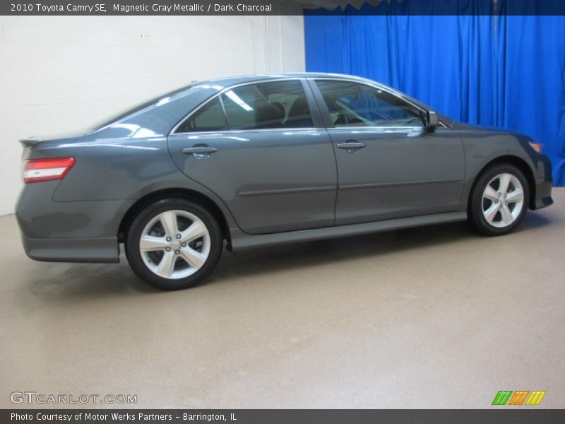 Magnetic Gray Metallic / Dark Charcoal 2010 Toyota Camry SE