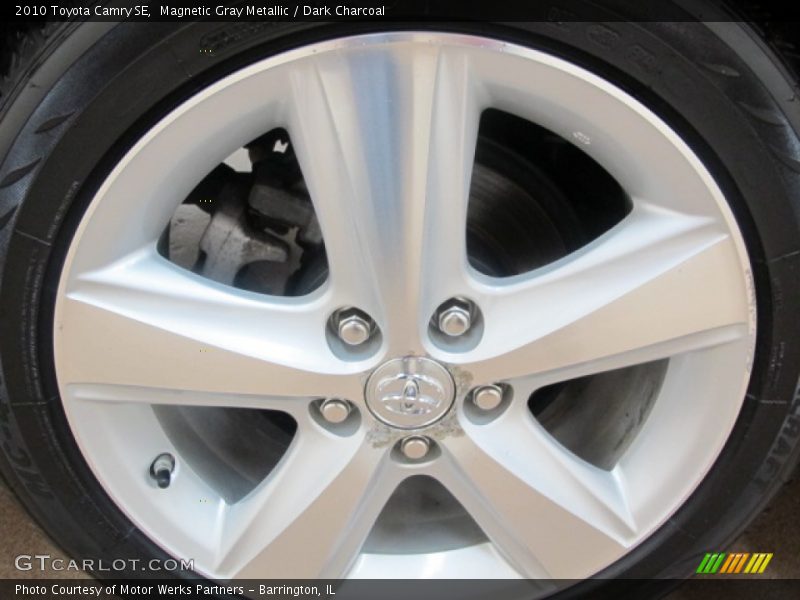 Magnetic Gray Metallic / Dark Charcoal 2010 Toyota Camry SE