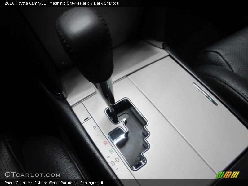 Magnetic Gray Metallic / Dark Charcoal 2010 Toyota Camry SE