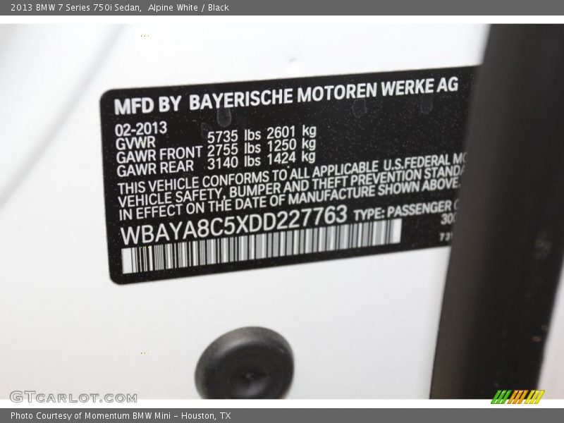 Alpine White / Black 2013 BMW 7 Series 750i Sedan