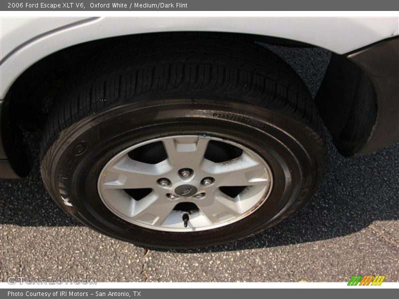 Oxford White / Medium/Dark Flint 2006 Ford Escape XLT V6
