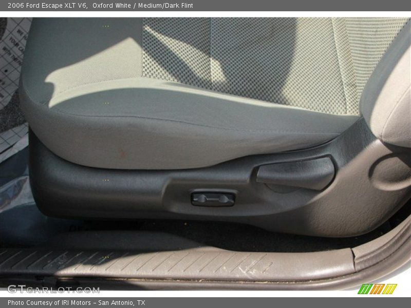Oxford White / Medium/Dark Flint 2006 Ford Escape XLT V6
