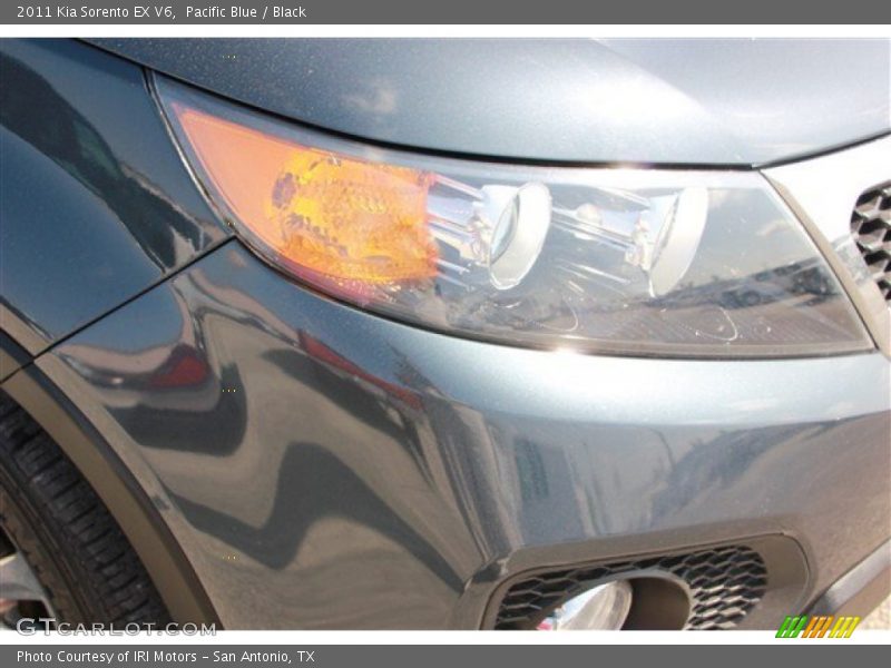 Pacific Blue / Black 2011 Kia Sorento EX V6