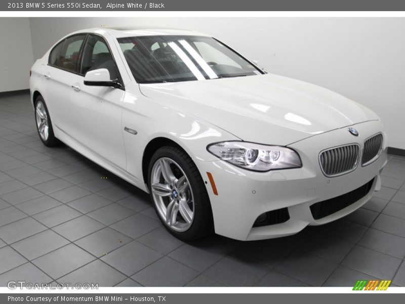 Front 3/4 View of 2013 5 Series 550i Sedan