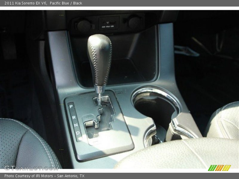 Pacific Blue / Black 2011 Kia Sorento EX V6