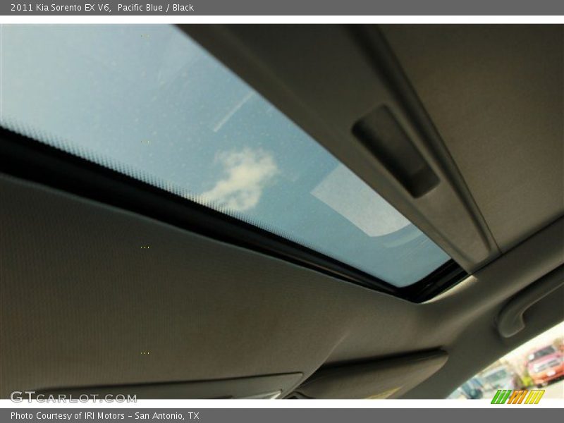 Pacific Blue / Black 2011 Kia Sorento EX V6