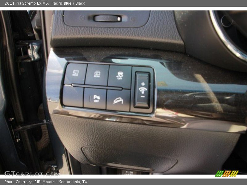 Pacific Blue / Black 2011 Kia Sorento EX V6