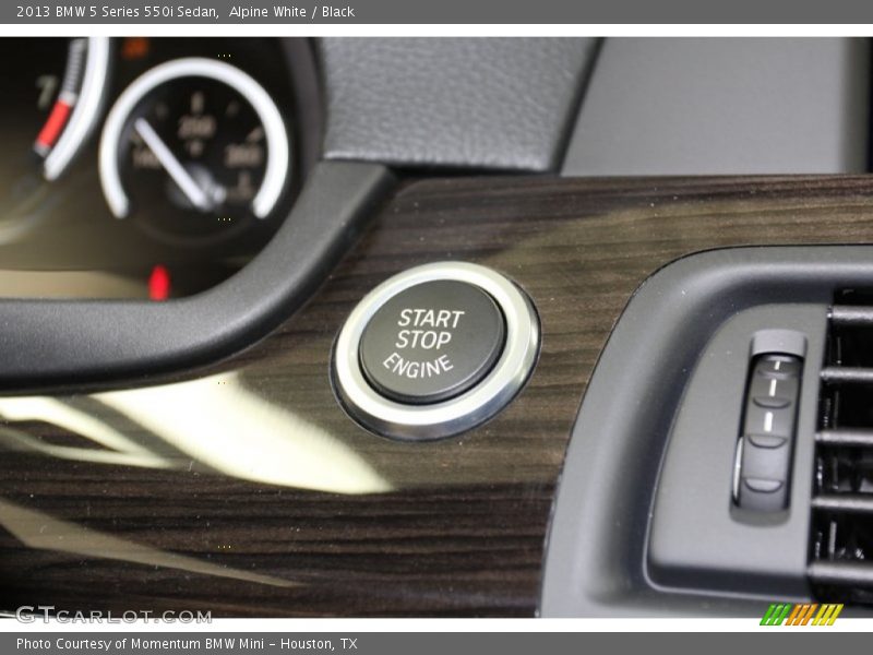 Alpine White / Black 2013 BMW 5 Series 550i Sedan