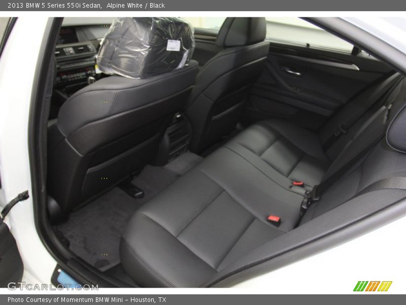 Alpine White / Black 2013 BMW 5 Series 550i Sedan