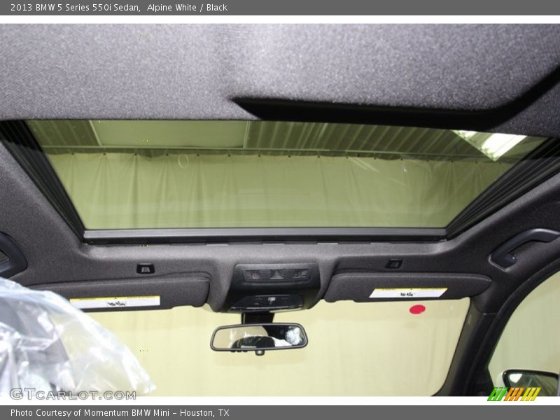 Alpine White / Black 2013 BMW 5 Series 550i Sedan