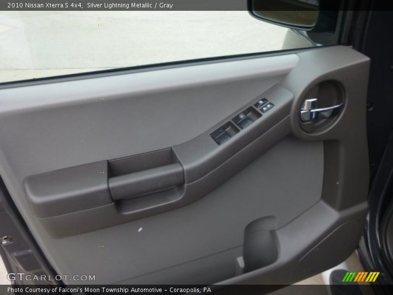 Silver Lightning Metallic / Gray 2010 Nissan Xterra S 4x4