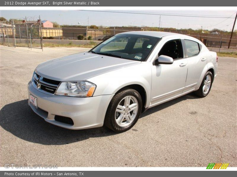 Bright Silver Metallic / Black 2012 Dodge Avenger SXT