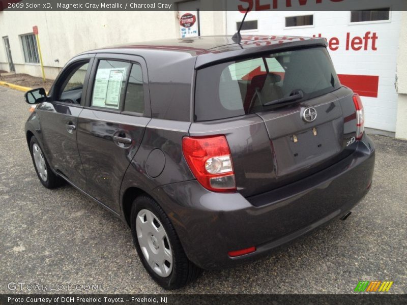 Magnetic Gray Metallic / Charcoal Gray 2009 Scion xD