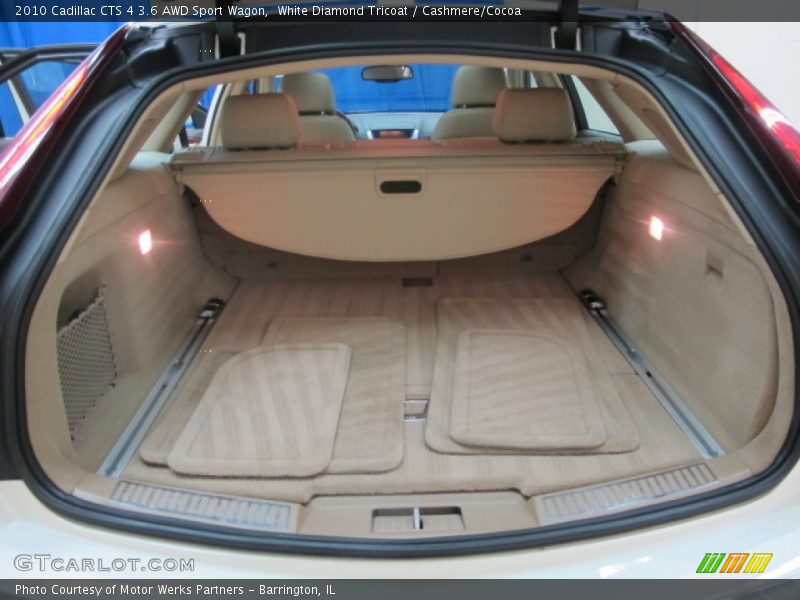 2010 CTS 4 3.6 AWD Sport Wagon Trunk