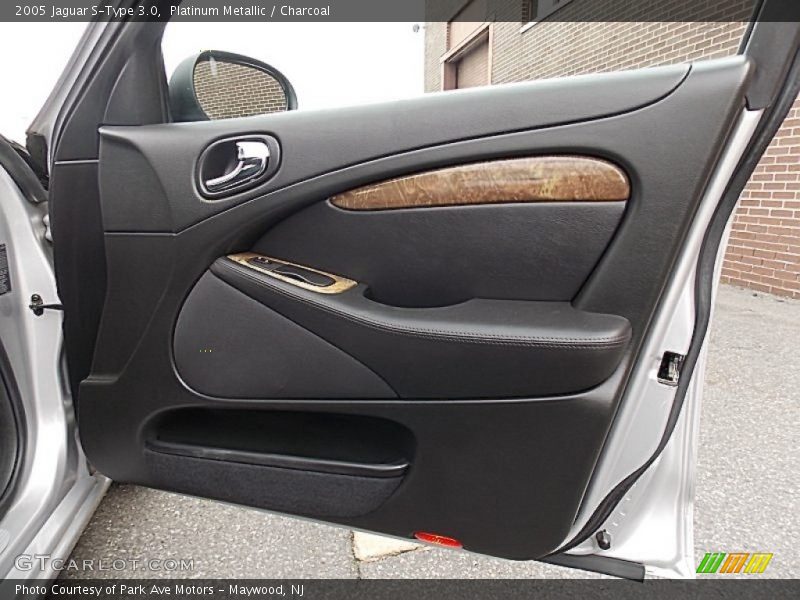 Platinum Metallic / Charcoal 2005 Jaguar S-Type 3.0