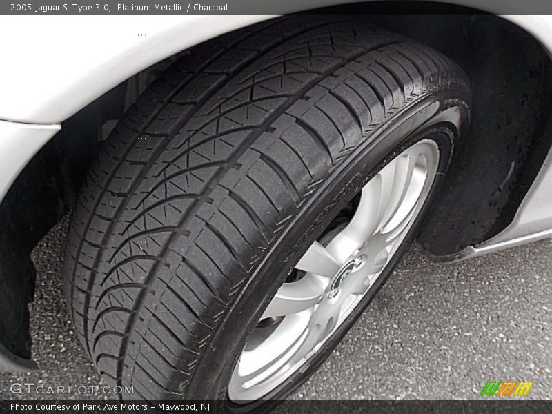 Platinum Metallic / Charcoal 2005 Jaguar S-Type 3.0