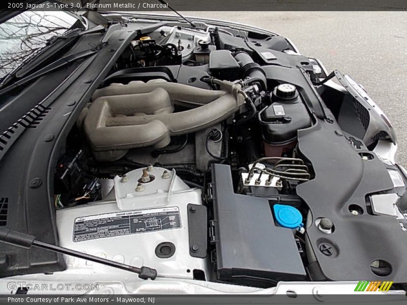 Platinum Metallic / Charcoal 2005 Jaguar S-Type 3.0