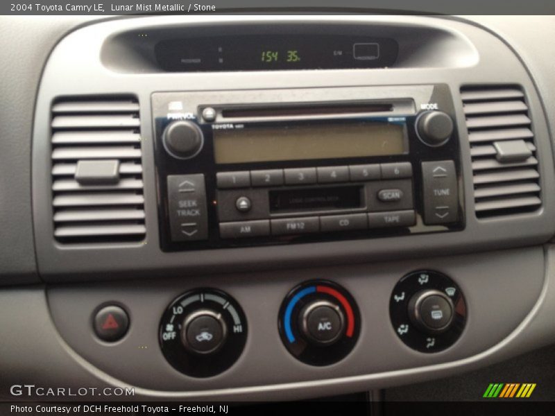 Controls of 2004 Camry LE