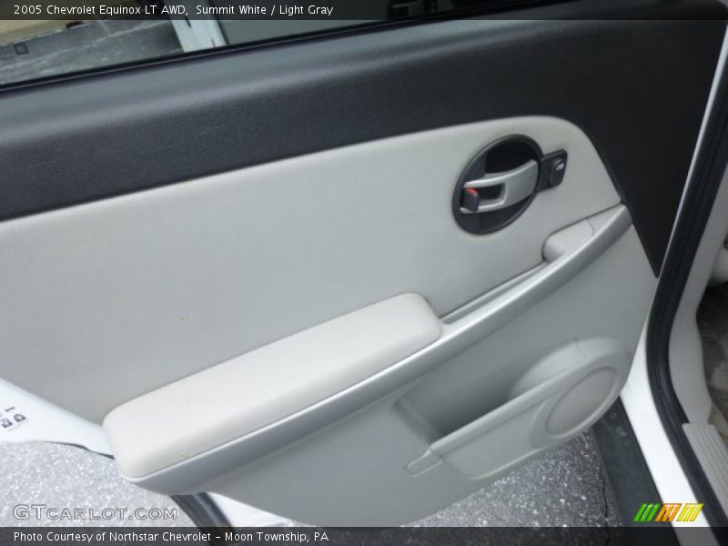 Summit White / Light Gray 2005 Chevrolet Equinox LT AWD