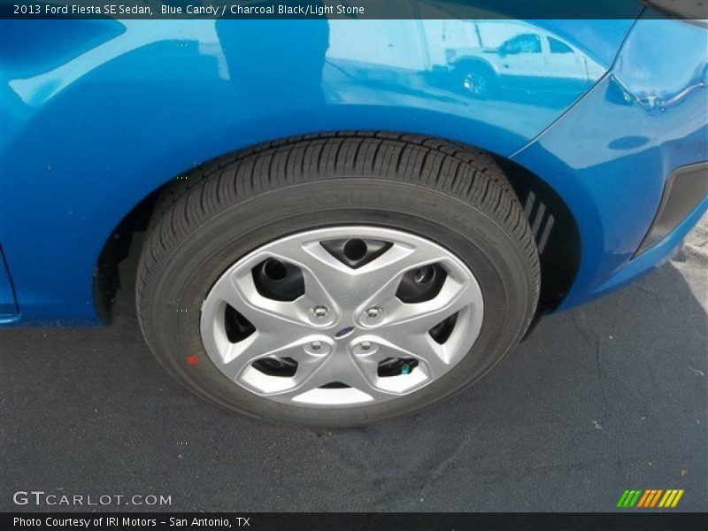 Blue Candy / Charcoal Black/Light Stone 2013 Ford Fiesta SE Sedan