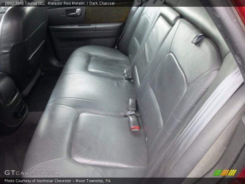 Matador Red Metallic / Dark Charcoal 2002 Ford Taurus SES