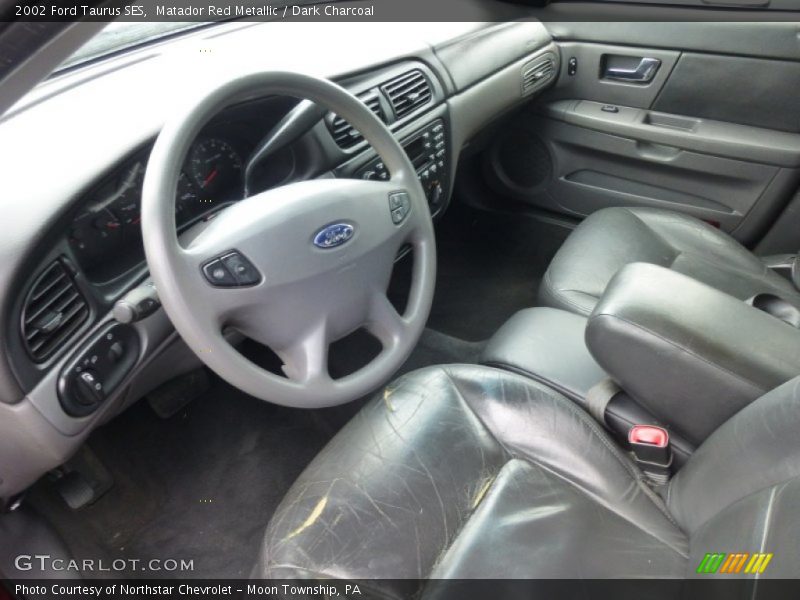 Matador Red Metallic / Dark Charcoal 2002 Ford Taurus SES