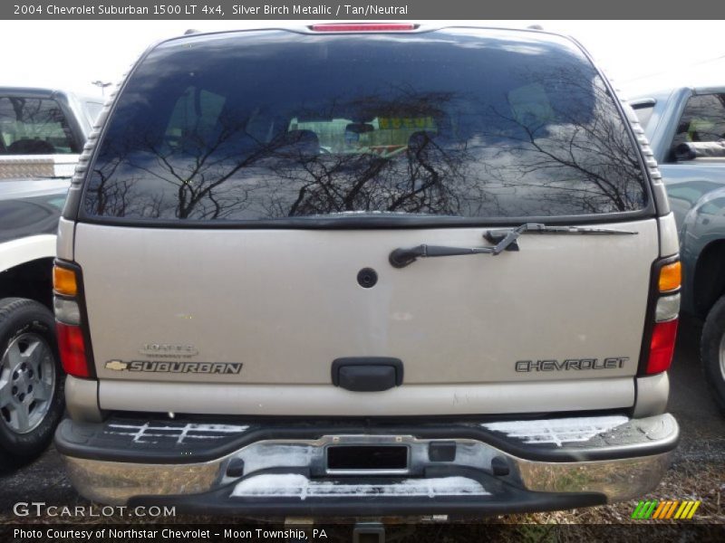 Silver Birch Metallic / Tan/Neutral 2004 Chevrolet Suburban 1500 LT 4x4