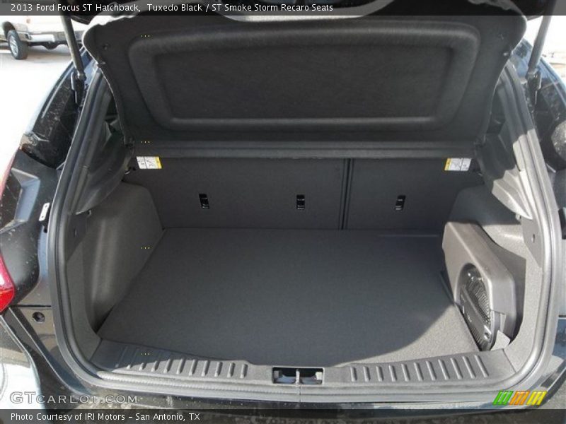  2013 Focus ST Hatchback Trunk