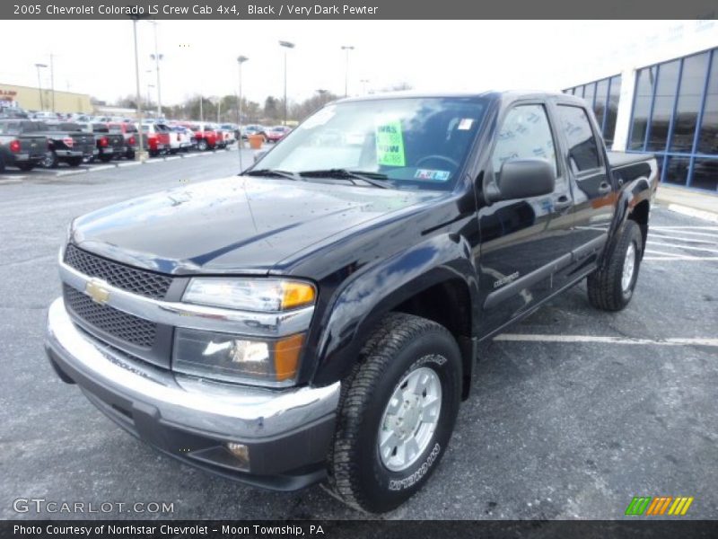 Front 3/4 View of 2005 Colorado LS Crew Cab 4x4