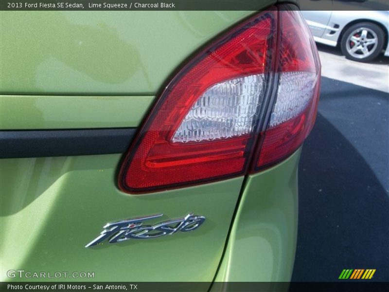 Lime Squeeze / Charcoal Black 2013 Ford Fiesta SE Sedan