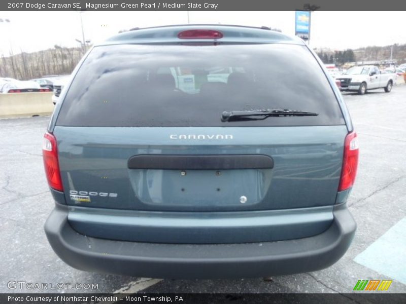 Magnesium Green Pearl / Medium Slate Gray 2007 Dodge Caravan SE