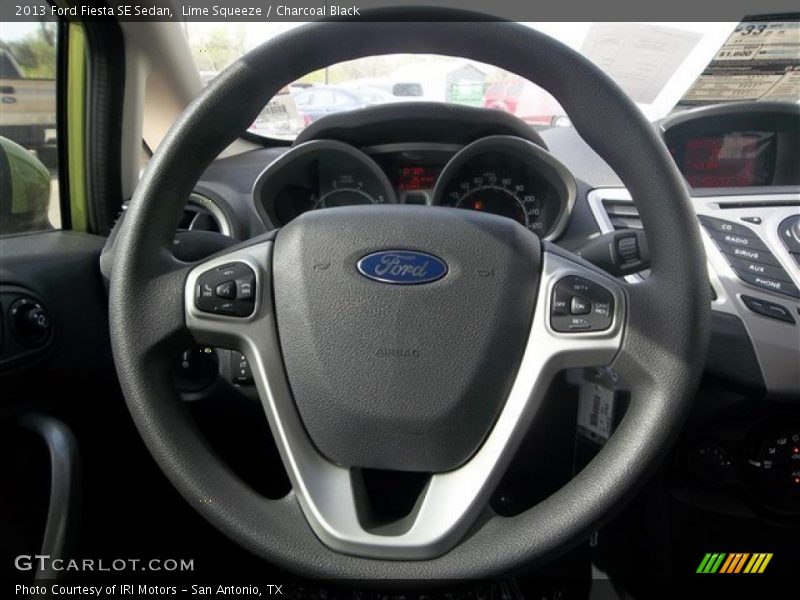Lime Squeeze / Charcoal Black 2013 Ford Fiesta SE Sedan