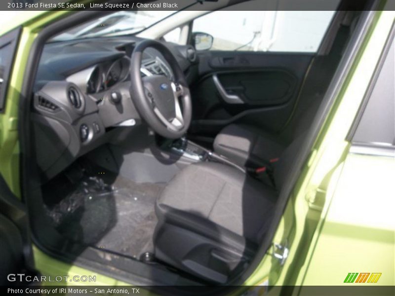 Lime Squeeze / Charcoal Black 2013 Ford Fiesta SE Sedan