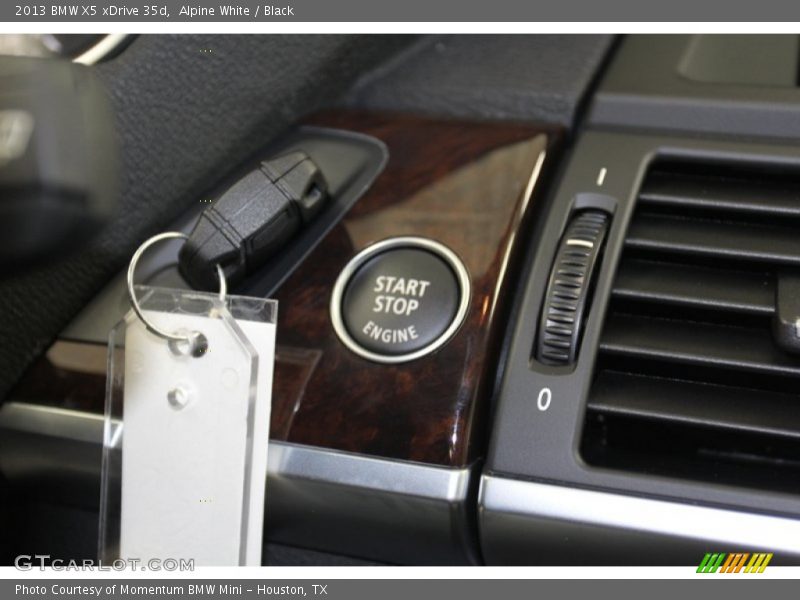 Alpine White / Black 2013 BMW X5 xDrive 35d