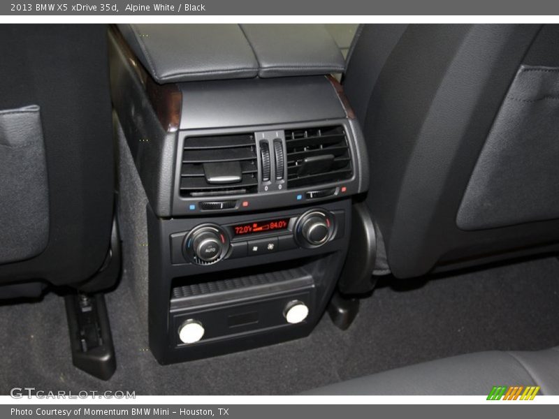 Alpine White / Black 2013 BMW X5 xDrive 35d
