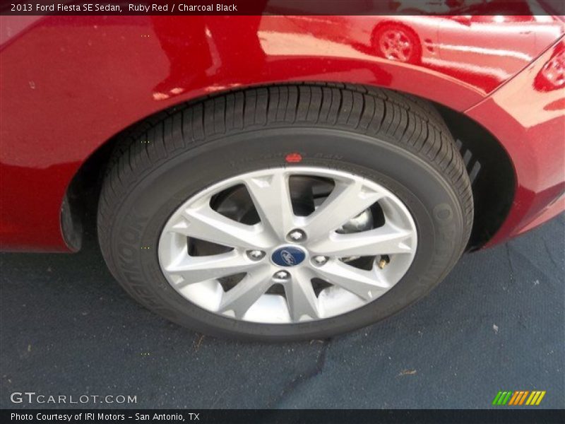 Ruby Red / Charcoal Black 2013 Ford Fiesta SE Sedan