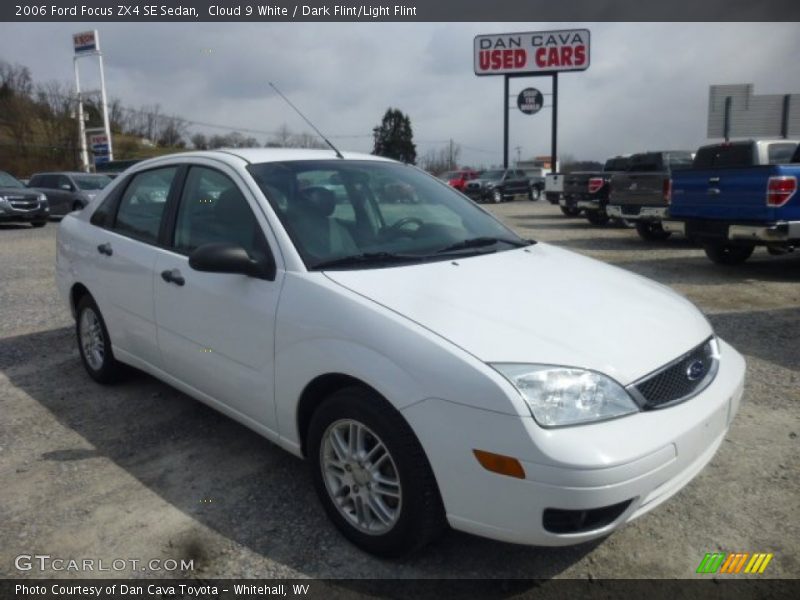 Cloud 9 White / Dark Flint/Light Flint 2006 Ford Focus ZX4 SE Sedan