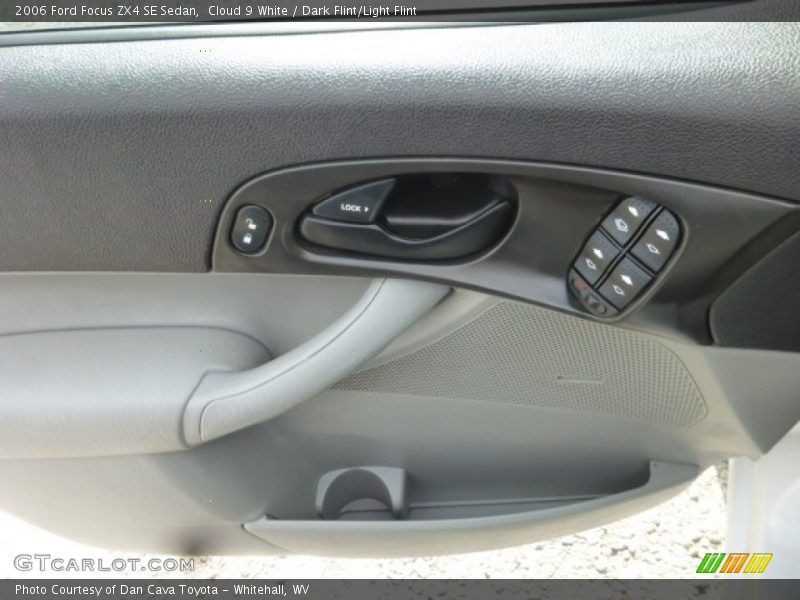 Cloud 9 White / Dark Flint/Light Flint 2006 Ford Focus ZX4 SE Sedan