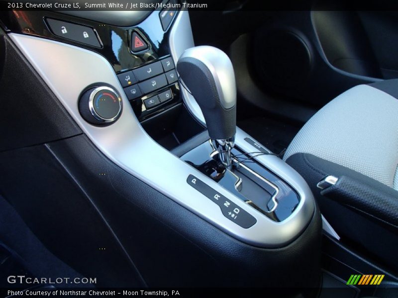 Summit White / Jet Black/Medium Titanium 2013 Chevrolet Cruze LS
