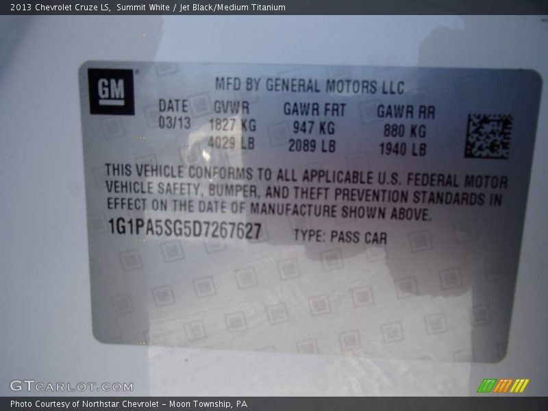 Summit White / Jet Black/Medium Titanium 2013 Chevrolet Cruze LS