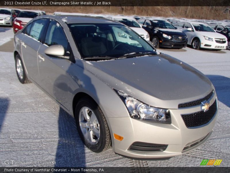 Champagne Silver Metallic / Jet Black 2013 Chevrolet Cruze LT