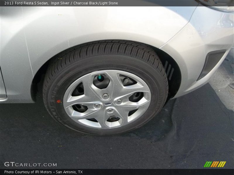 Ingot Silver / Charcoal Black/Light Stone 2013 Ford Fiesta S Sedan