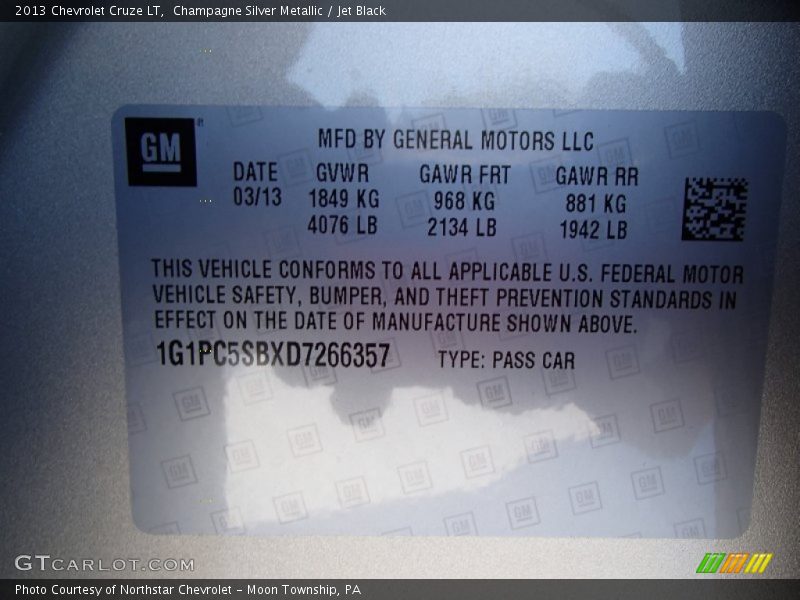 Champagne Silver Metallic / Jet Black 2013 Chevrolet Cruze LT