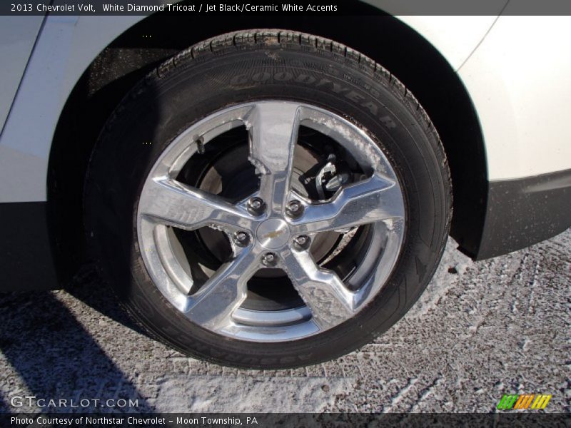 White Diamond Tricoat / Jet Black/Ceramic White Accents 2013 Chevrolet Volt