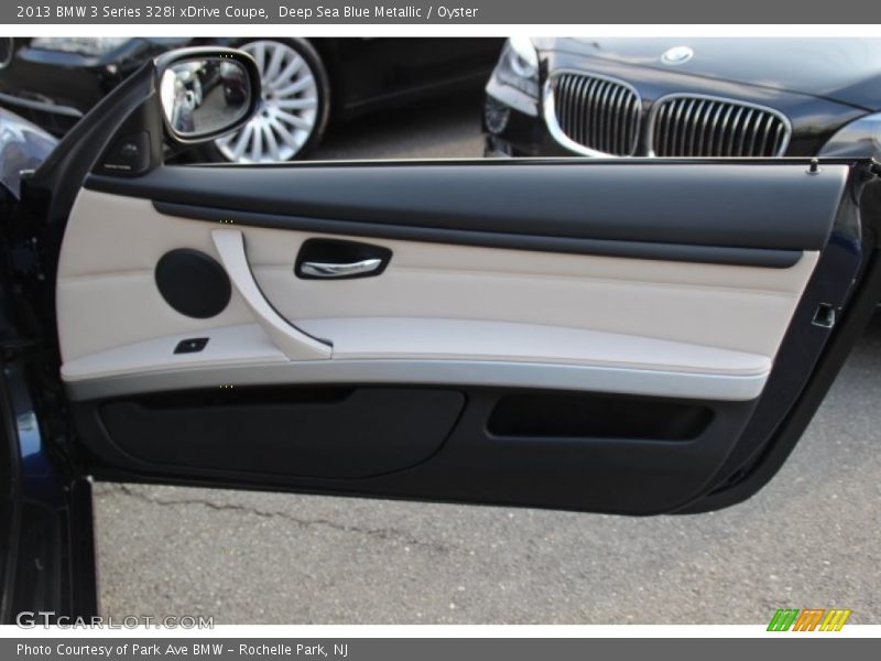 Door Panel of 2013 3 Series 328i xDrive Coupe