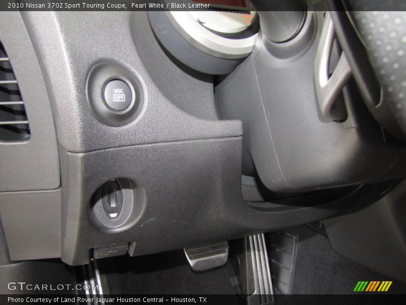 Pearl White / Black Leather 2010 Nissan 370Z Sport Touring Coupe