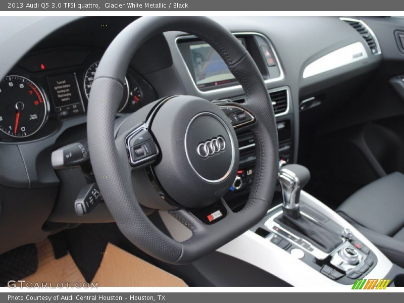 2013 Q5 3.0 TFSI quattro Steering Wheel