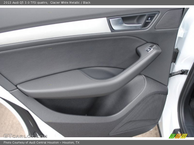 Door Panel of 2013 Q5 3.0 TFSI quattro