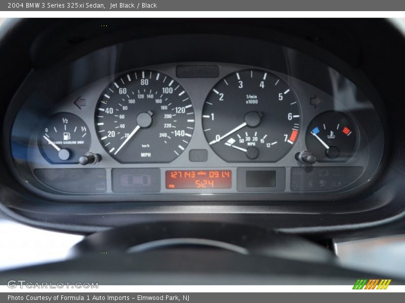 Jet Black / Black 2004 BMW 3 Series 325xi Sedan